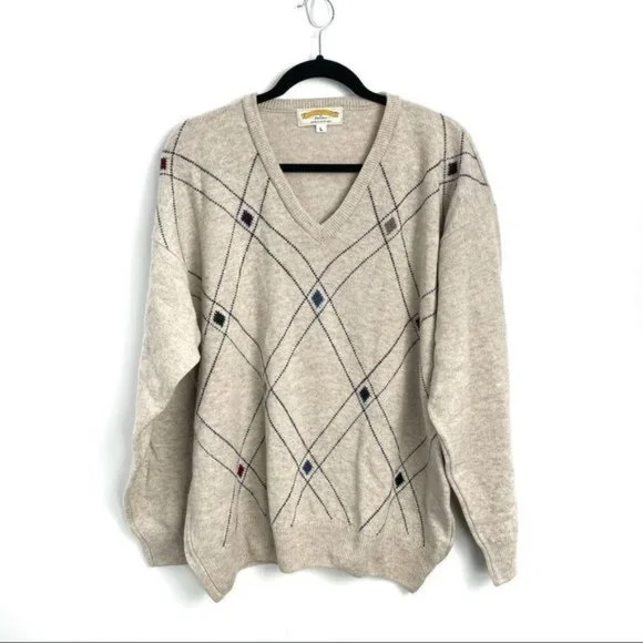 JAMES PRINGLE WEAVERS of Inverness Scotland V-Neck Argyle Wool Sweater